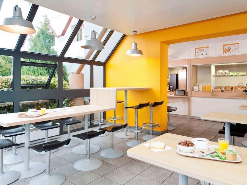 Hotelf1 Nemours Exterior foto
